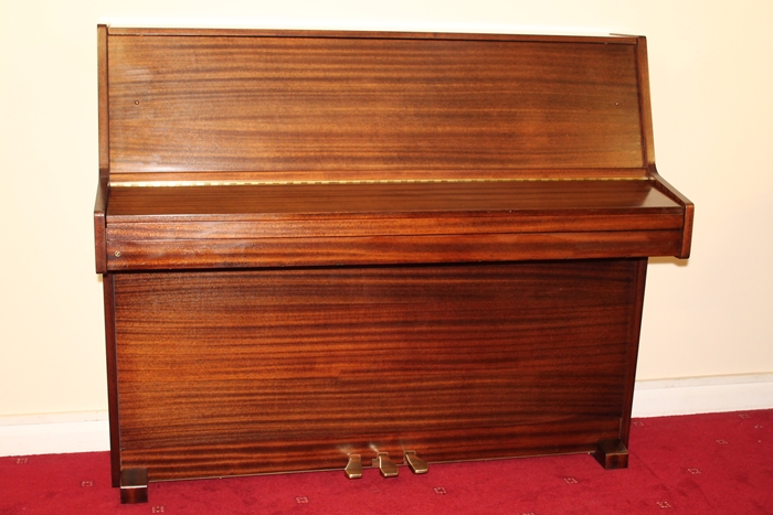 young chang upright piano hwight